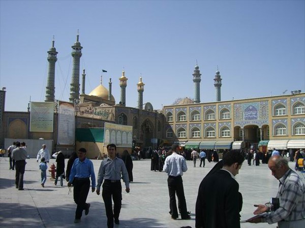 Мечети священного Кума